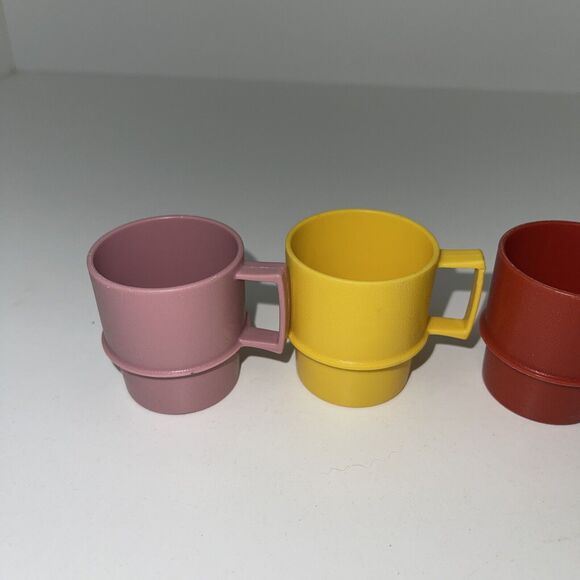 Lot of Vintage Tupperware Toys ~ Plates, Mugs, Cups, Bowls 1400 1502 1401 1503 - Picture 10 of 14